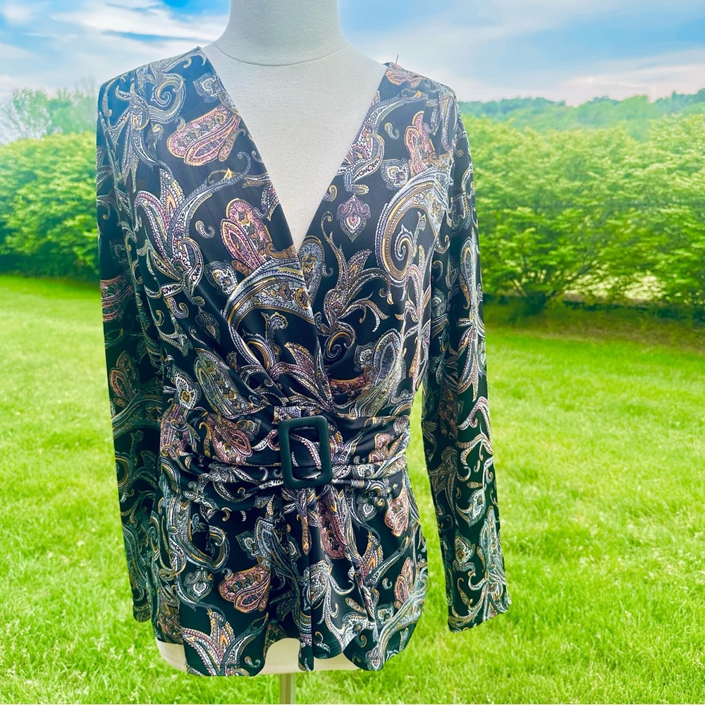 VENUS Paisley Belted Print Top - Picture 3 of 16